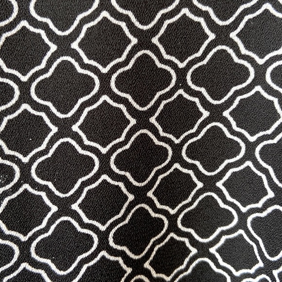 Beautiful blouse for the office. Black and white, size XS Cleo Petites - Picture 4 of 4